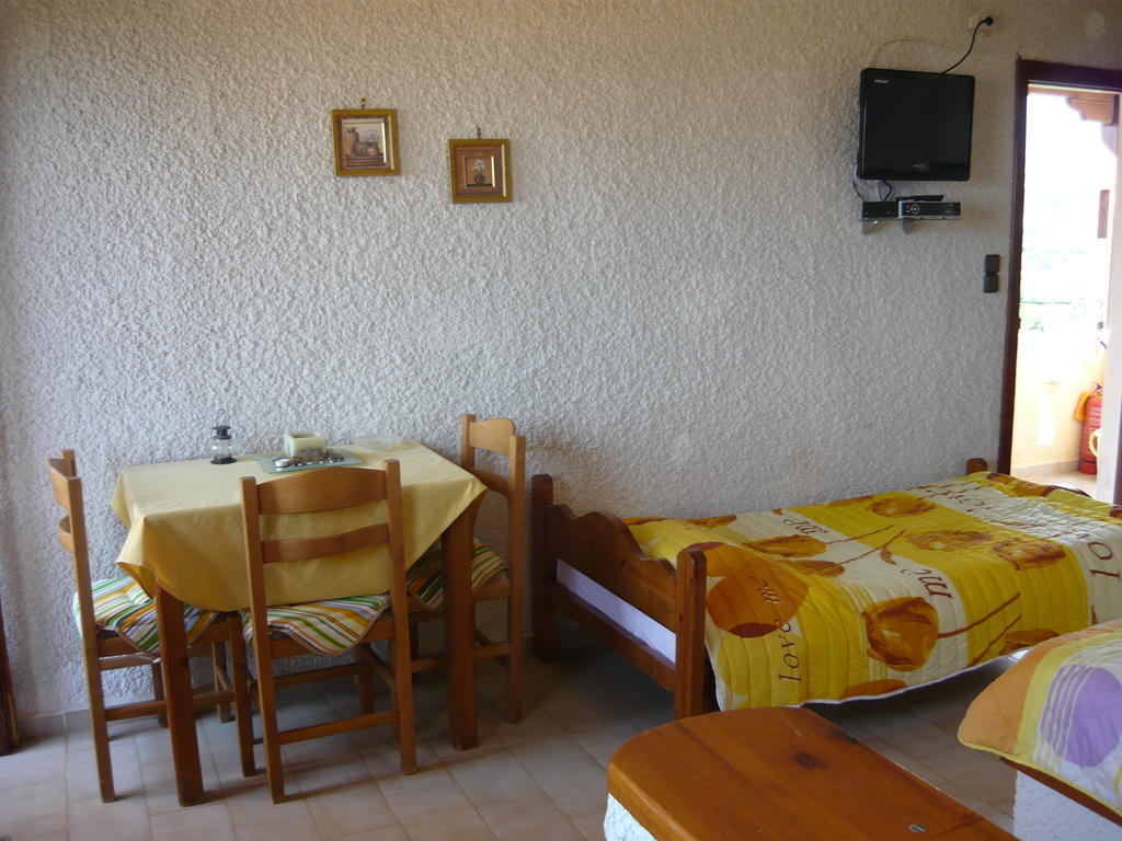 Villa Victoria Makrýgialos Quarto foto
